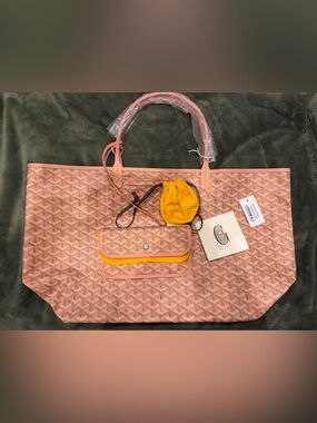 NWT Goyard Iridescent Goyardine Saint Louis PM Pearly Coral